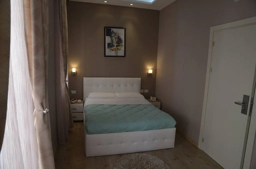 Hotel Vila Verde City Center Tirana